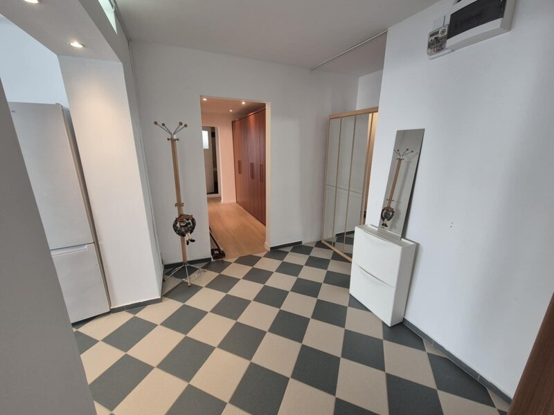 Lacul Tei, Teiul Doamnei