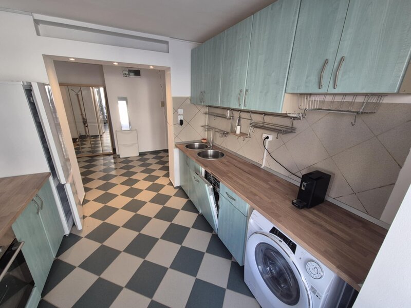 Lacul Tei, Teiul Doamnei